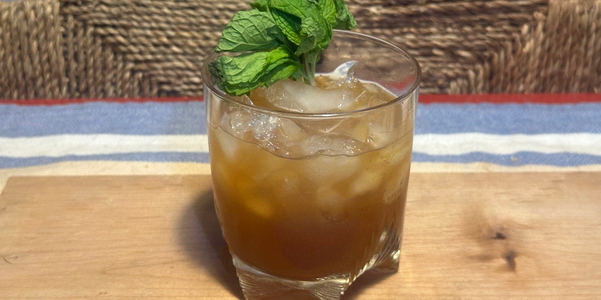 Welcome To Wonkette Happy Hour, With This Week’s Cocktail, Prizefighter No. 1!